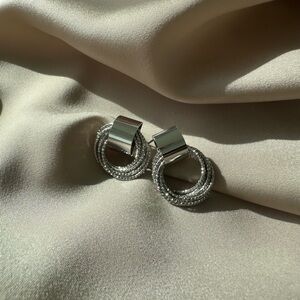 【Doreen】Minimalist Designer Retro Metal Earrings